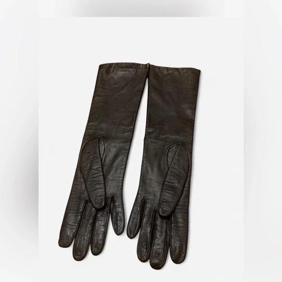 Elegant Black Leather Gloves - Picture 2 of 3